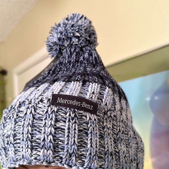 Mercedes-Benz USA Authentic - Picture 3 of 8